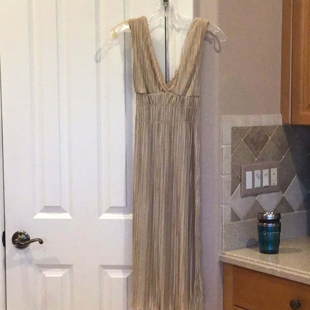 Gold Solemio shimmery dress